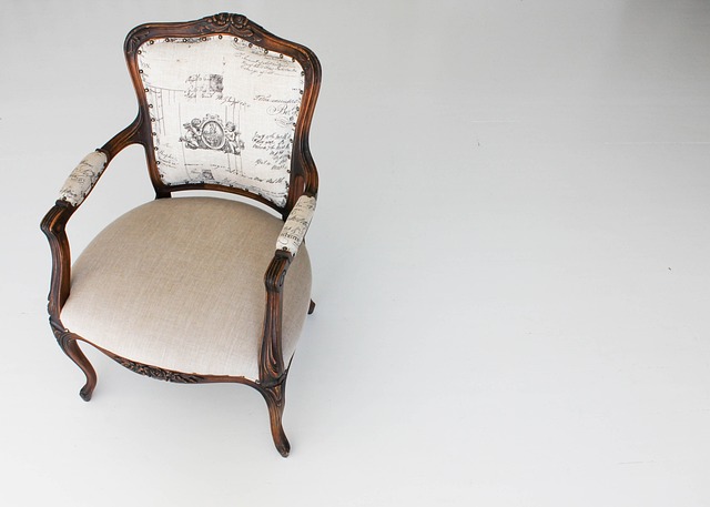 ¿Cuáles son las características principales de un mueble blanco colonial?
